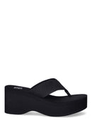 No Boundaries Women's Mid-Heel Platform Thong Wedge Sandals