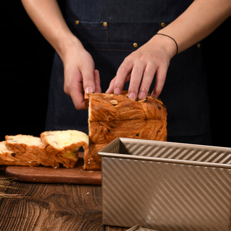 Bakeware Loaf Pan With Cover Non Stick Golden Bread Toast Mold with Lid Random Color