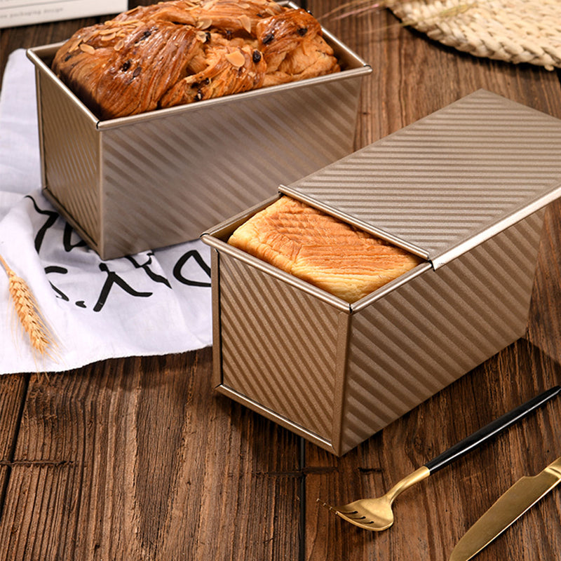 Bakeware Loaf Pan With Cover Non Stick Golden Bread Toast Mold with Lid Random Color