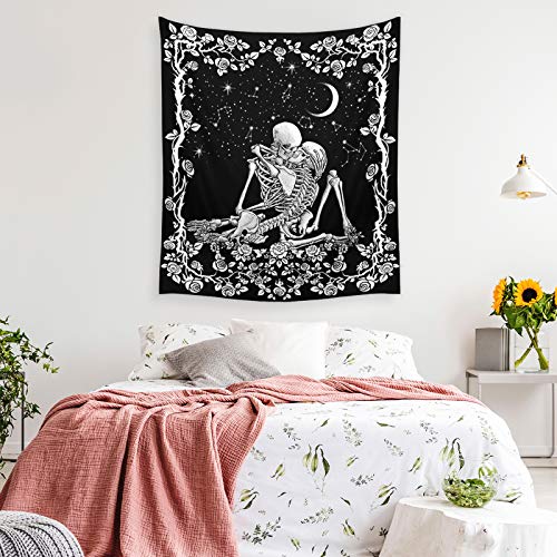 The Kissing Lovers Skull Tapestry,Black and White Romantic Wall Hanging decor