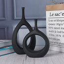 SANFERGE Set of 2 Black Ceramic Flower Vase, Hollow Oval Vase for Home Décor Office Decoration, Modern Geometric Vases Figurines Ornament for Living Room Bedroom Dining Table