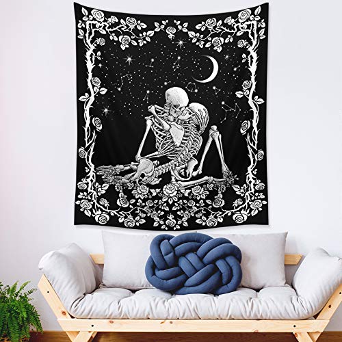 The Kissing Lovers Skull Tapestry,Black and White Romantic Wall Hanging decor