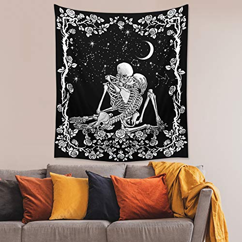 The Kissing Lovers Skull Tapestry,Black and White Romantic Wall Hanging decor